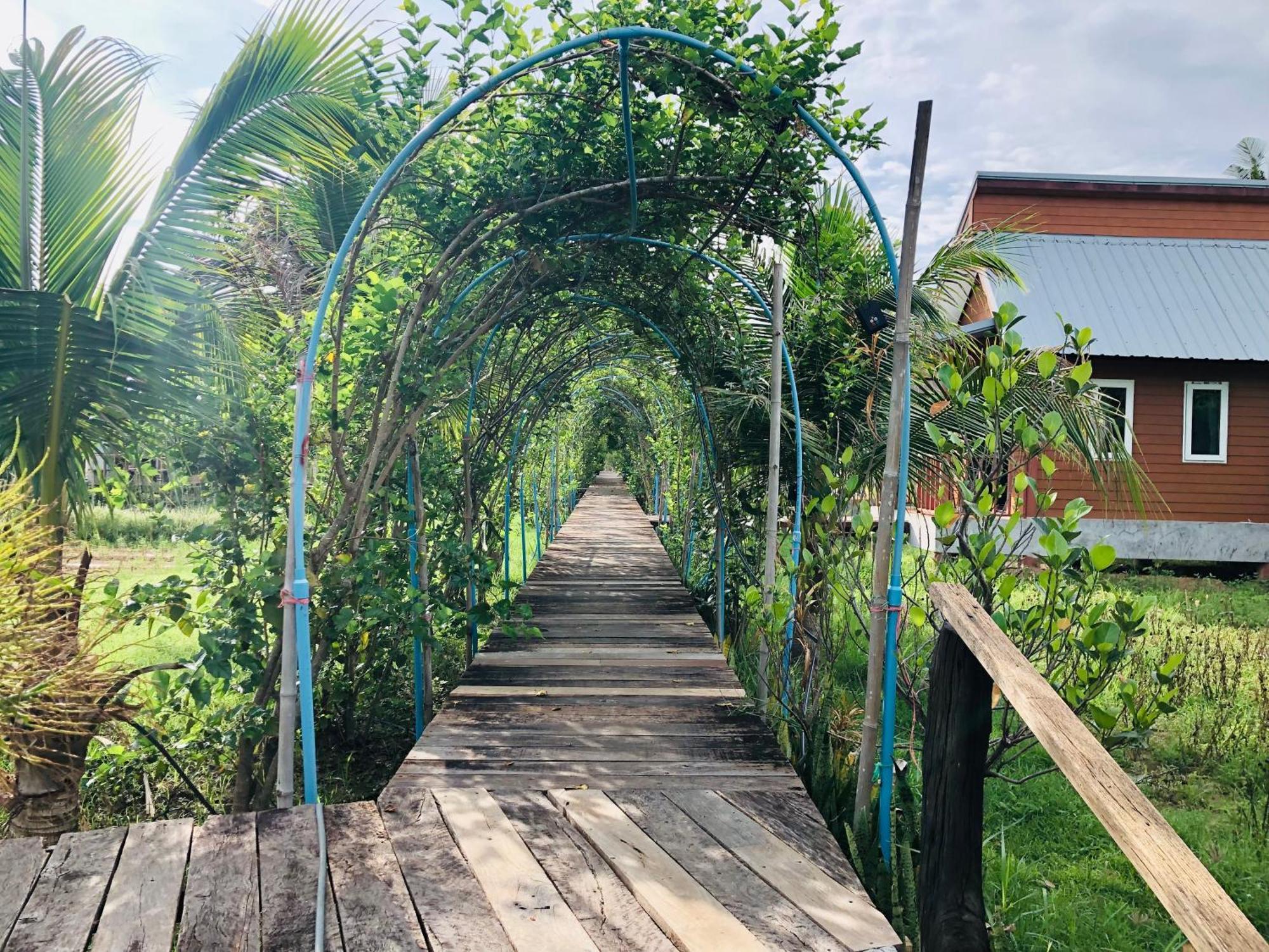 Baan Thung Home Stay Prasat Luaran gambar