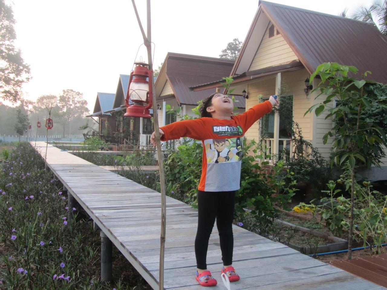Baan Thung Home Stay Prasat Luaran gambar
