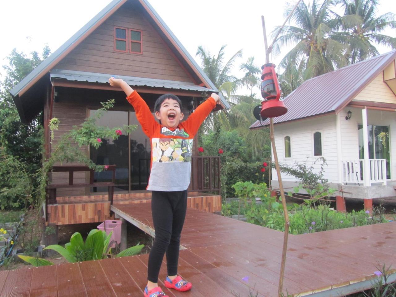Baan Thung Home Stay Prasat Luaran gambar