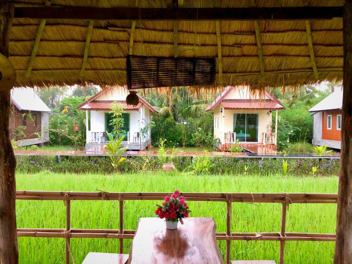Baan Thung Home Stay Prasat Luaran gambar